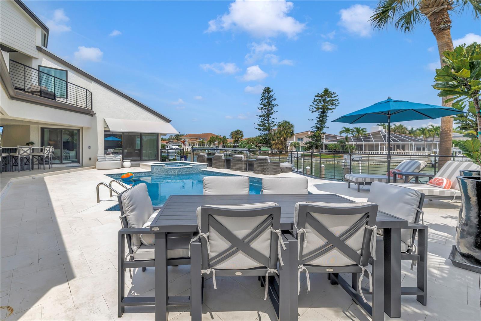 BAYWAY ISLES - Residential