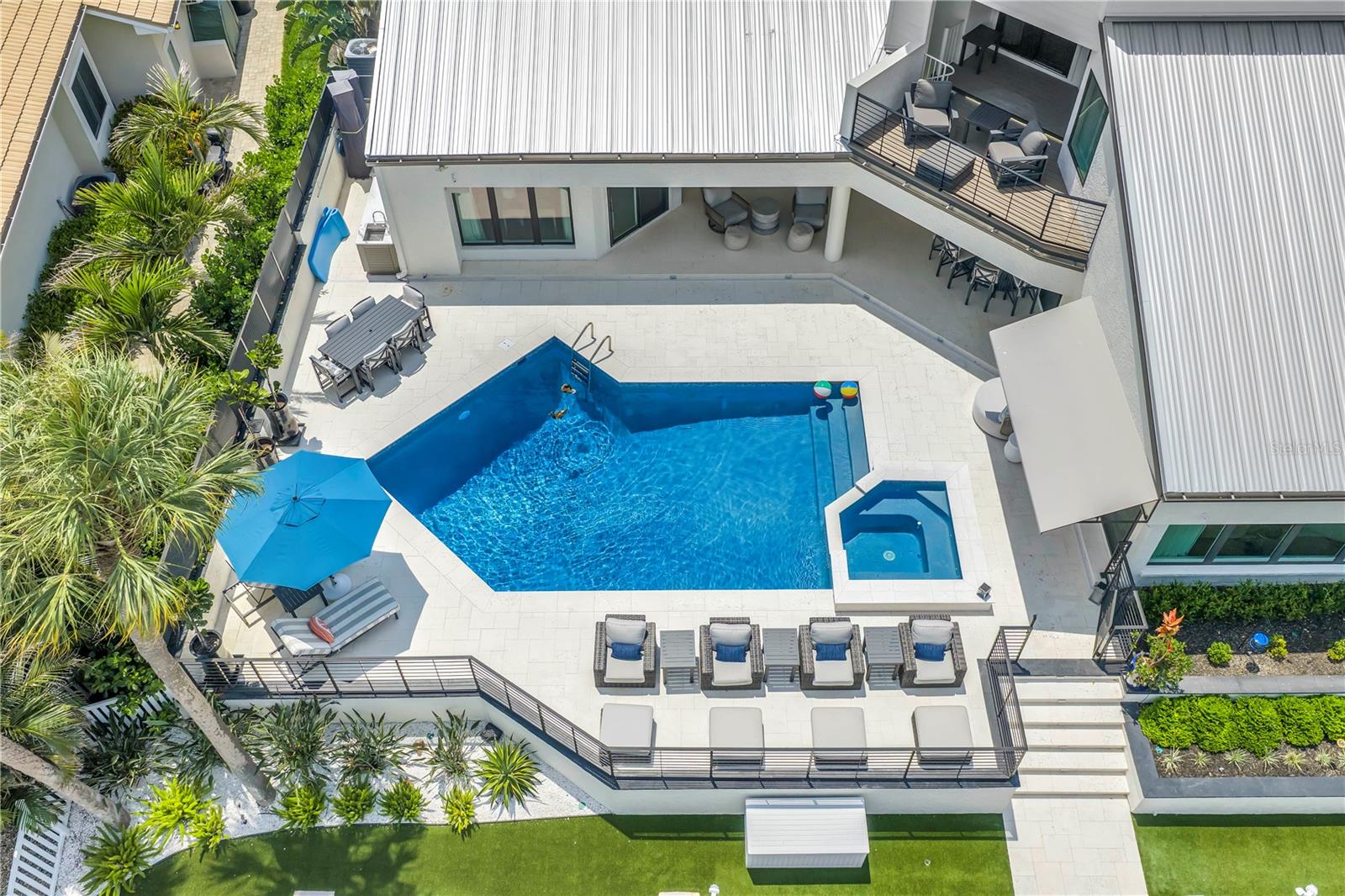 BAYWAY ISLES - Residential