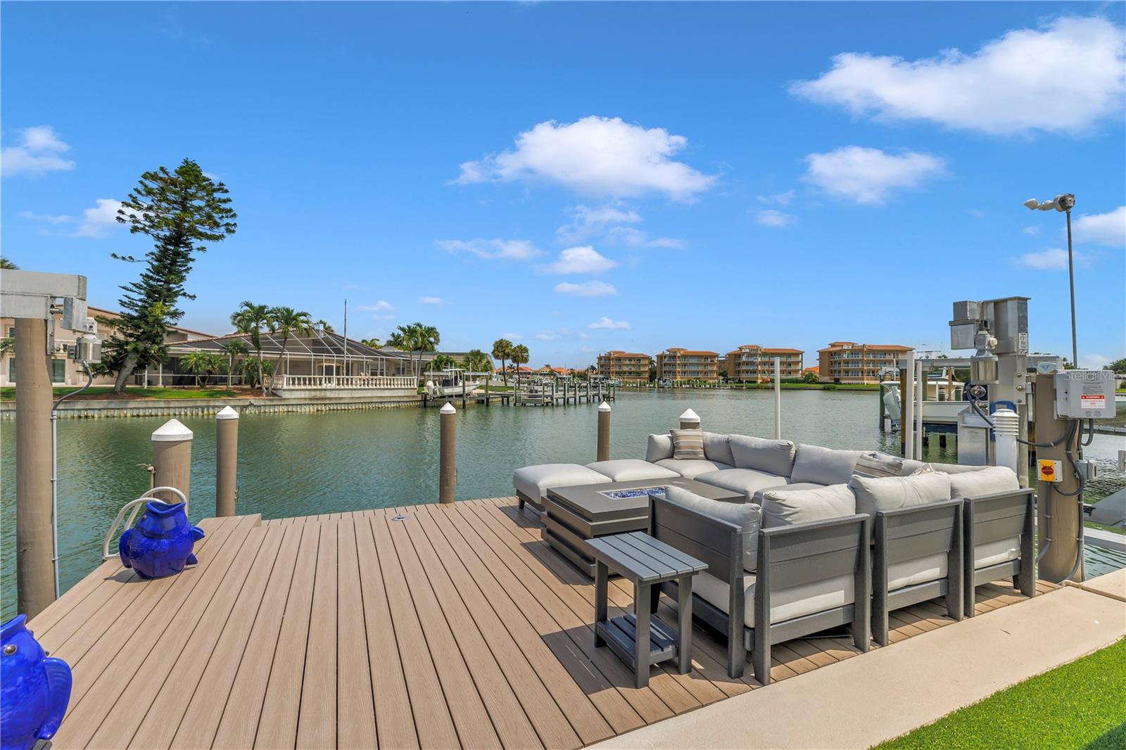 BAYWAY ISLES - Residential