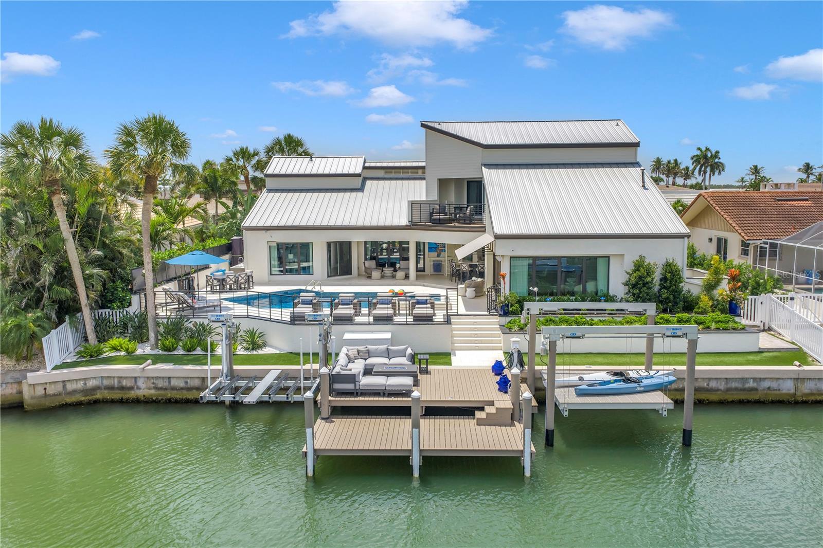 BAYWAY ISLES - Residential
