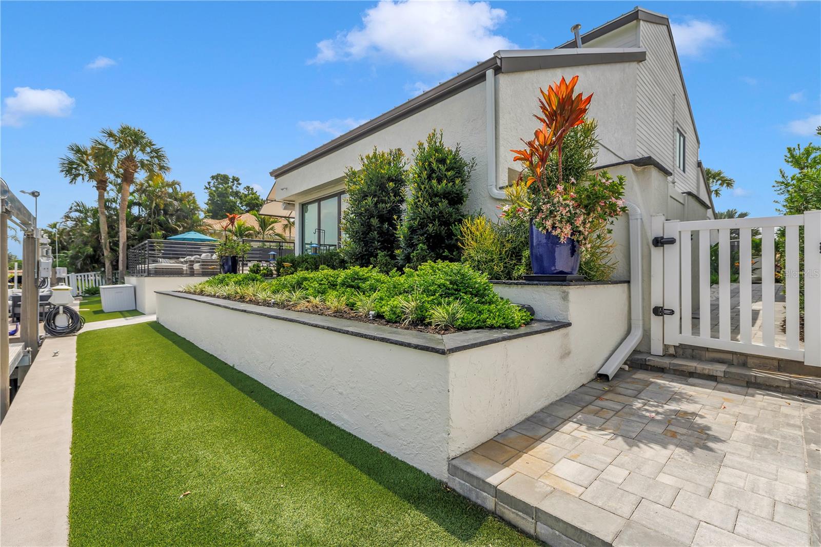 BAYWAY ISLES - Residential