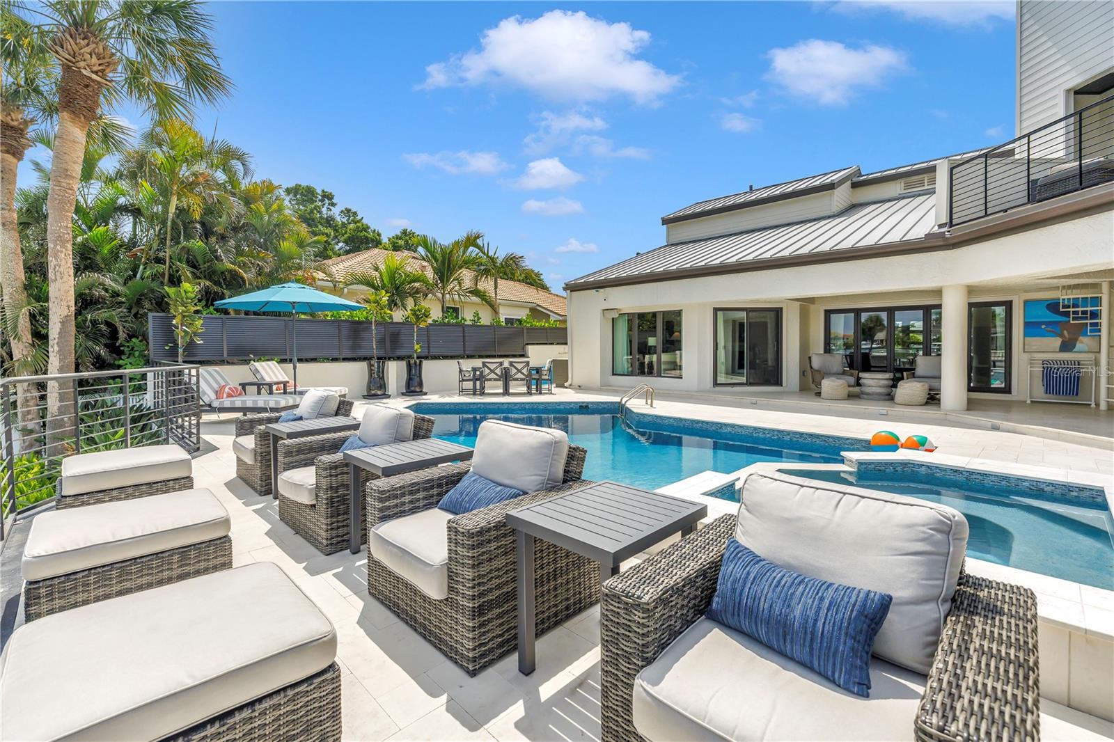 BAYWAY ISLES - Residential