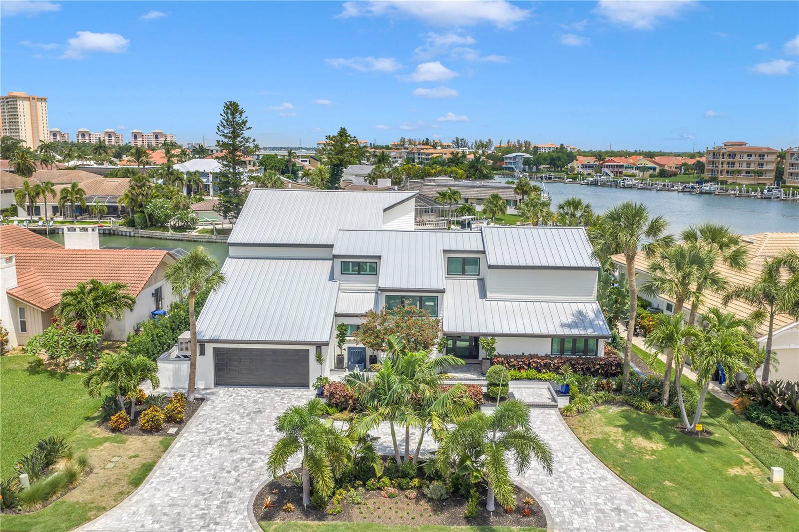 BAYWAY ISLES - Residential