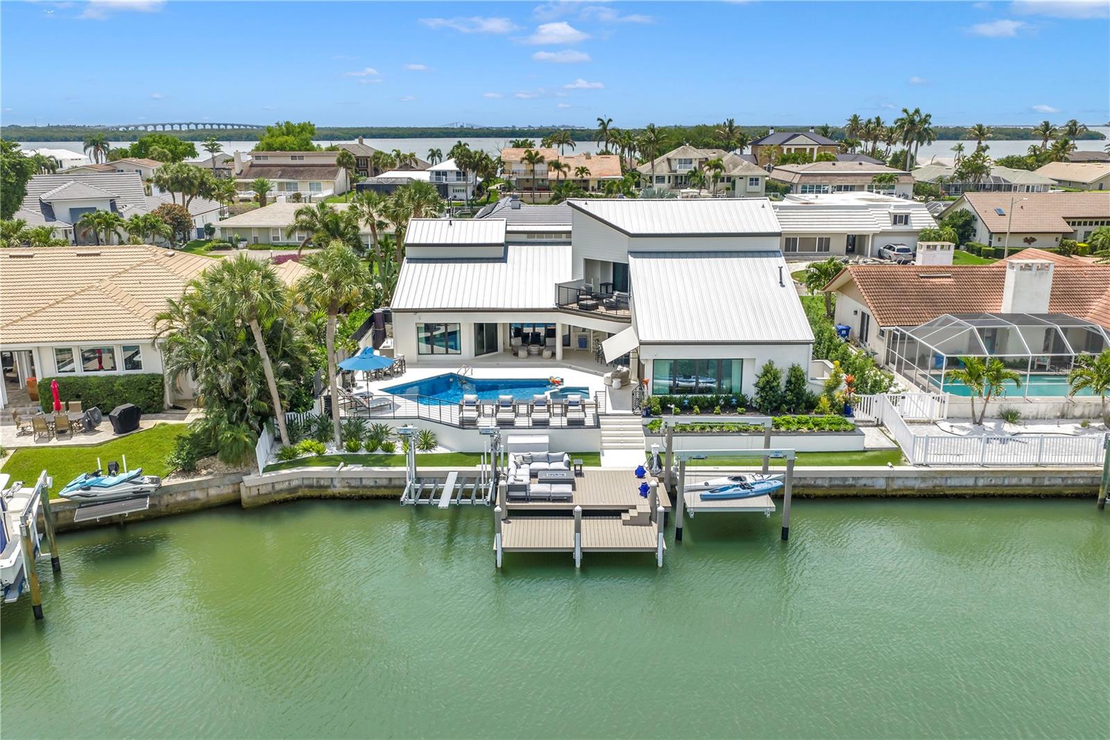 BAYWAY ISLES - Residential