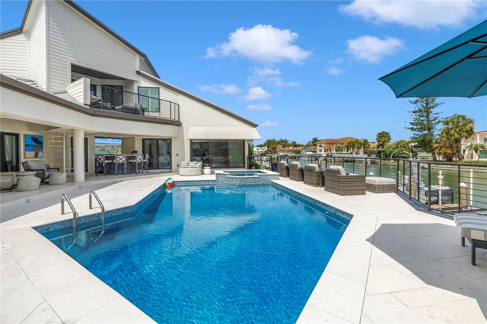 BAYWAY ISLES - Residential