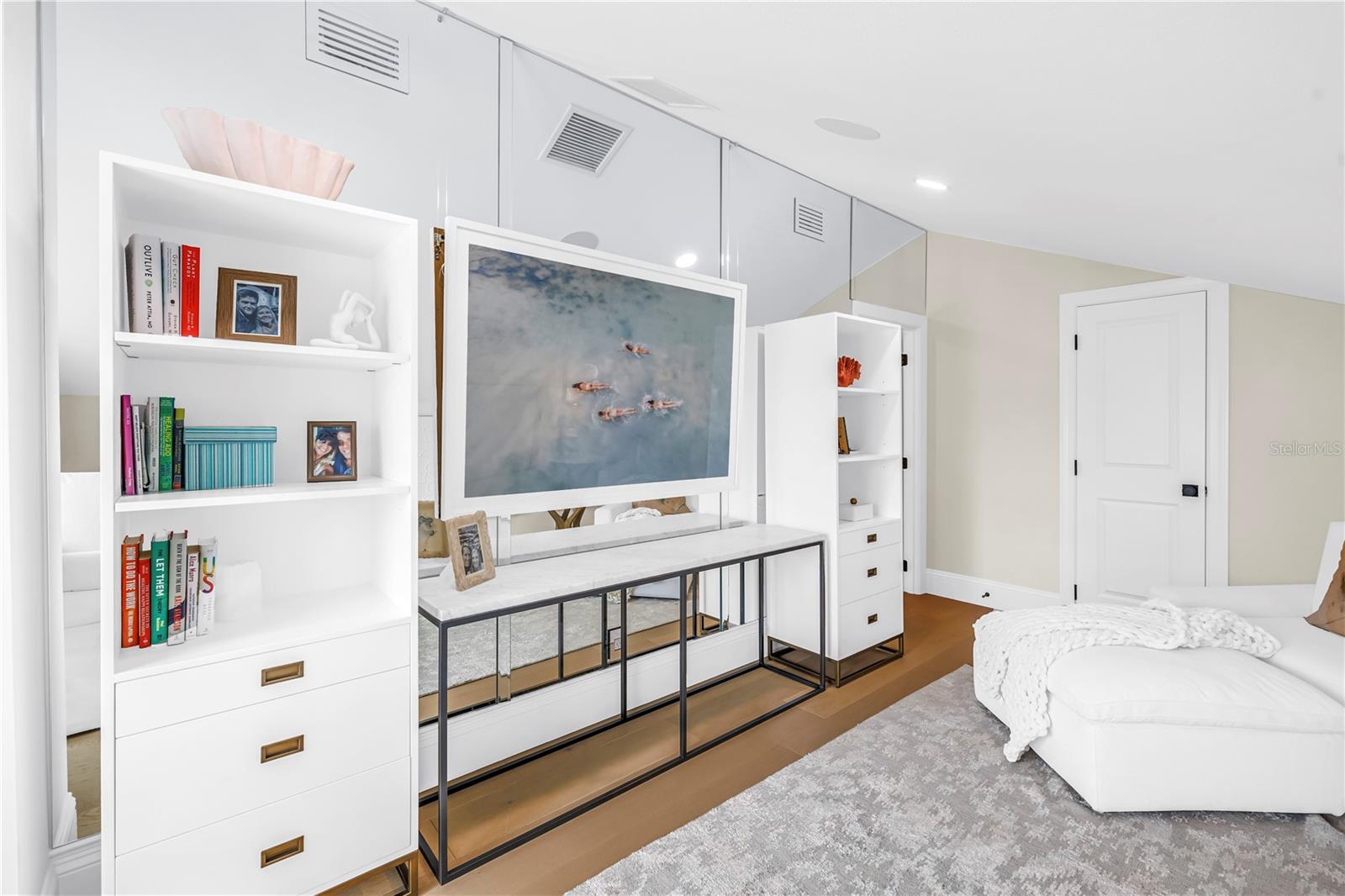 BAYWAY ISLES - Residential