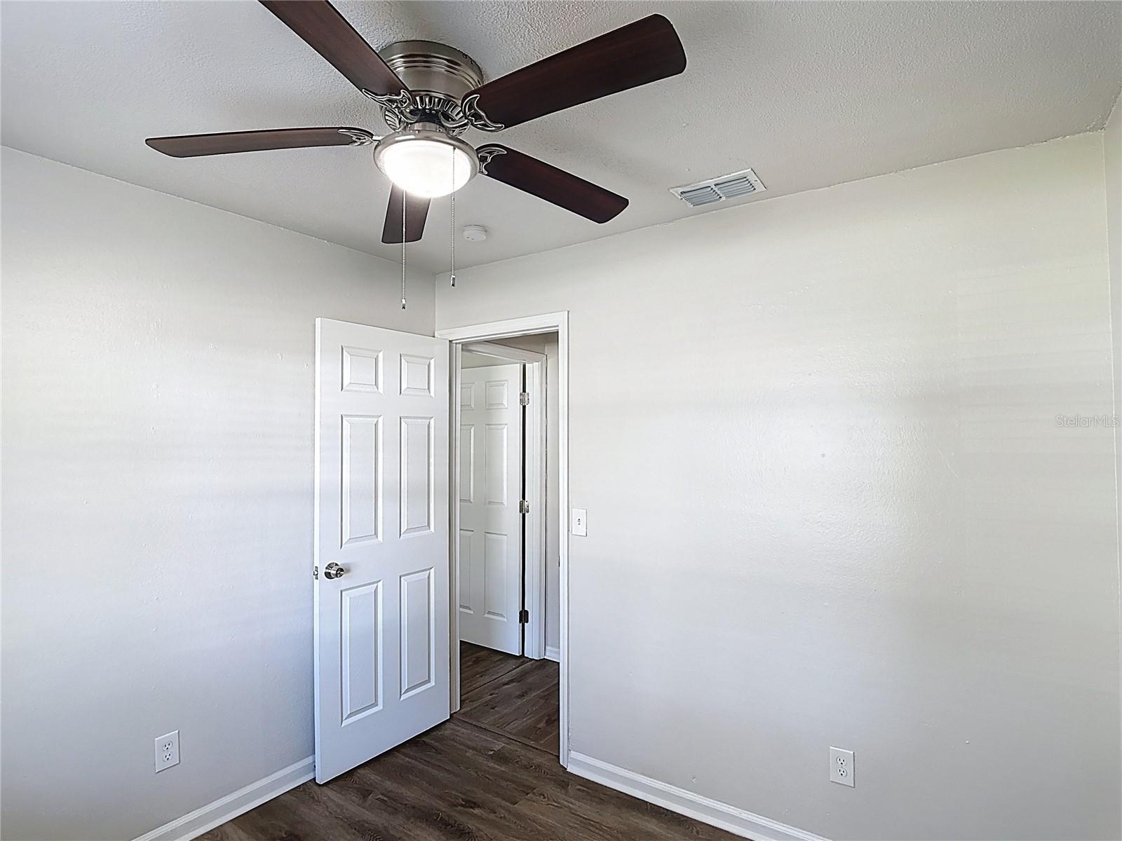 RUSKIN GROWERS SUB UNI - Residential