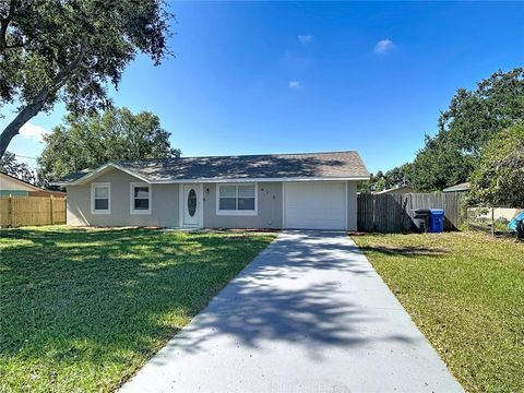 Photo of 412 13th Street NE, Ruskin, FL 33570 (MLS # TB8442648) Photo of 412 13th Street NE, Ruskin, FL 33570 (MLS # TB8442648)