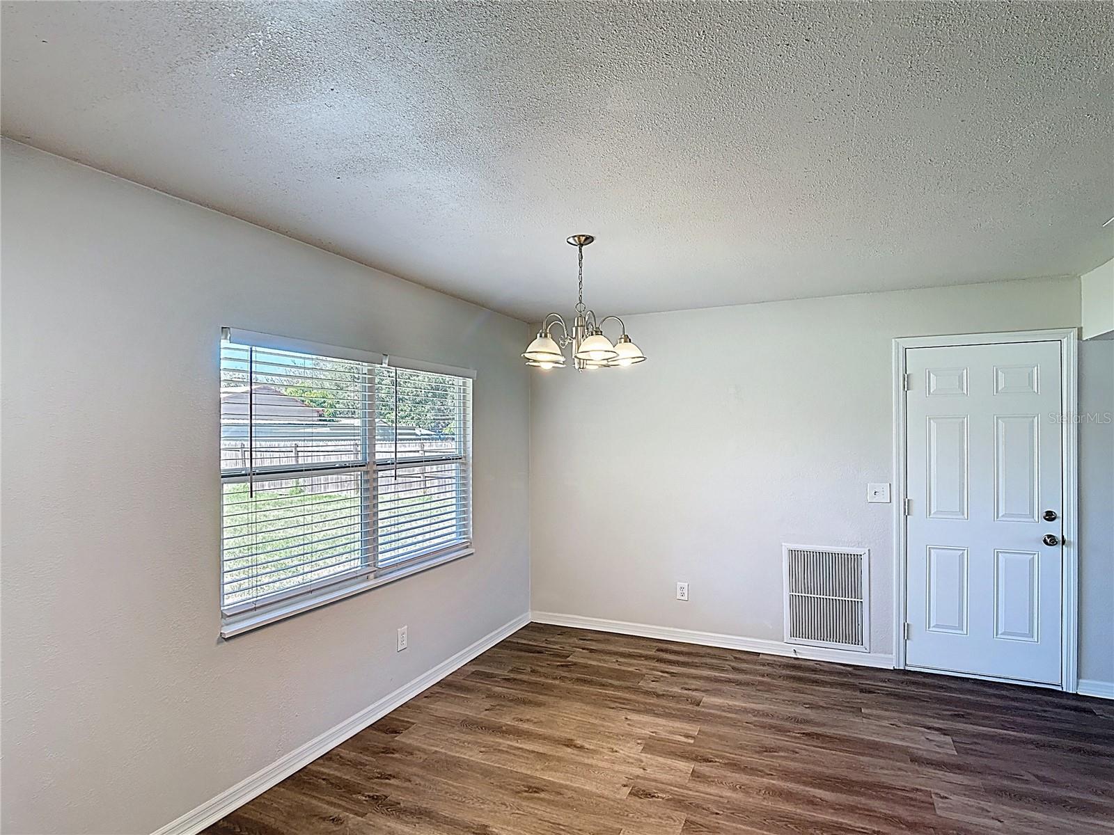 RUSKIN GROWERS SUB UNI - Residential