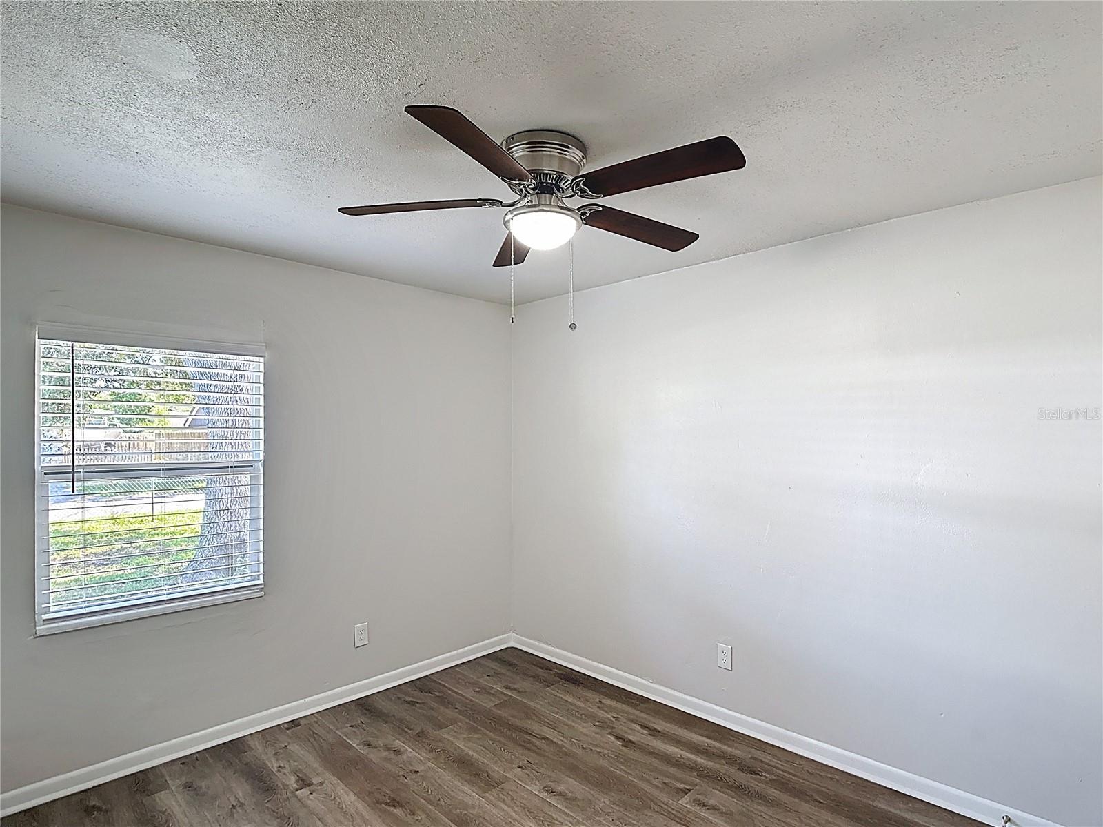 RUSKIN GROWERS SUB UNI - Residential