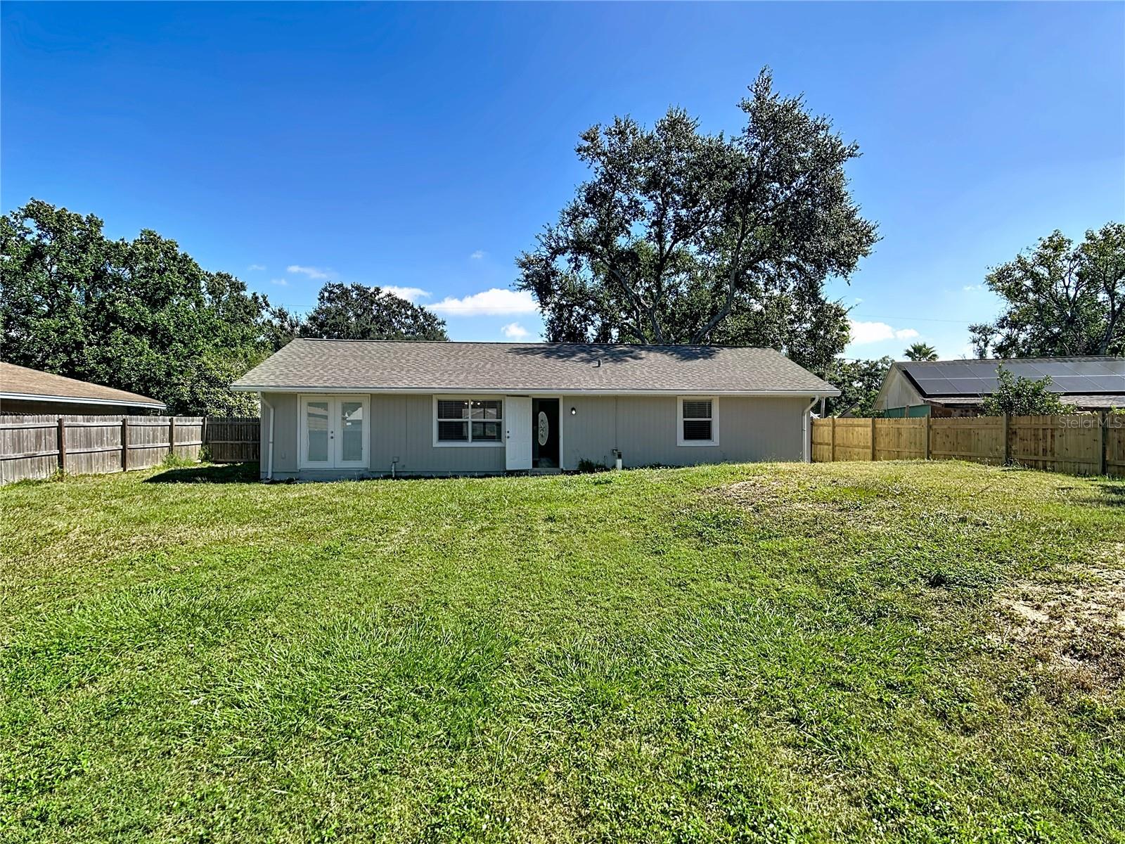 RUSKIN GROWERS SUB UNI - Residential