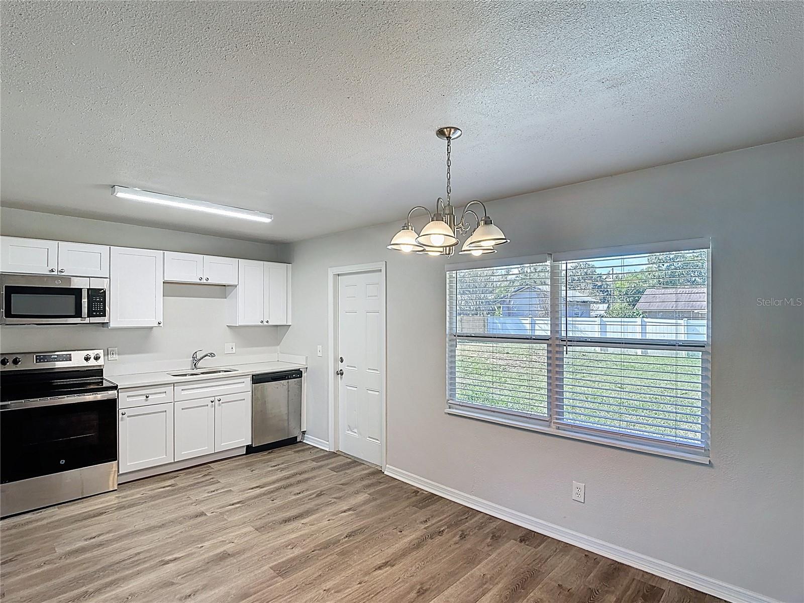 RUSKIN GROWERS SUB UNI - Residential