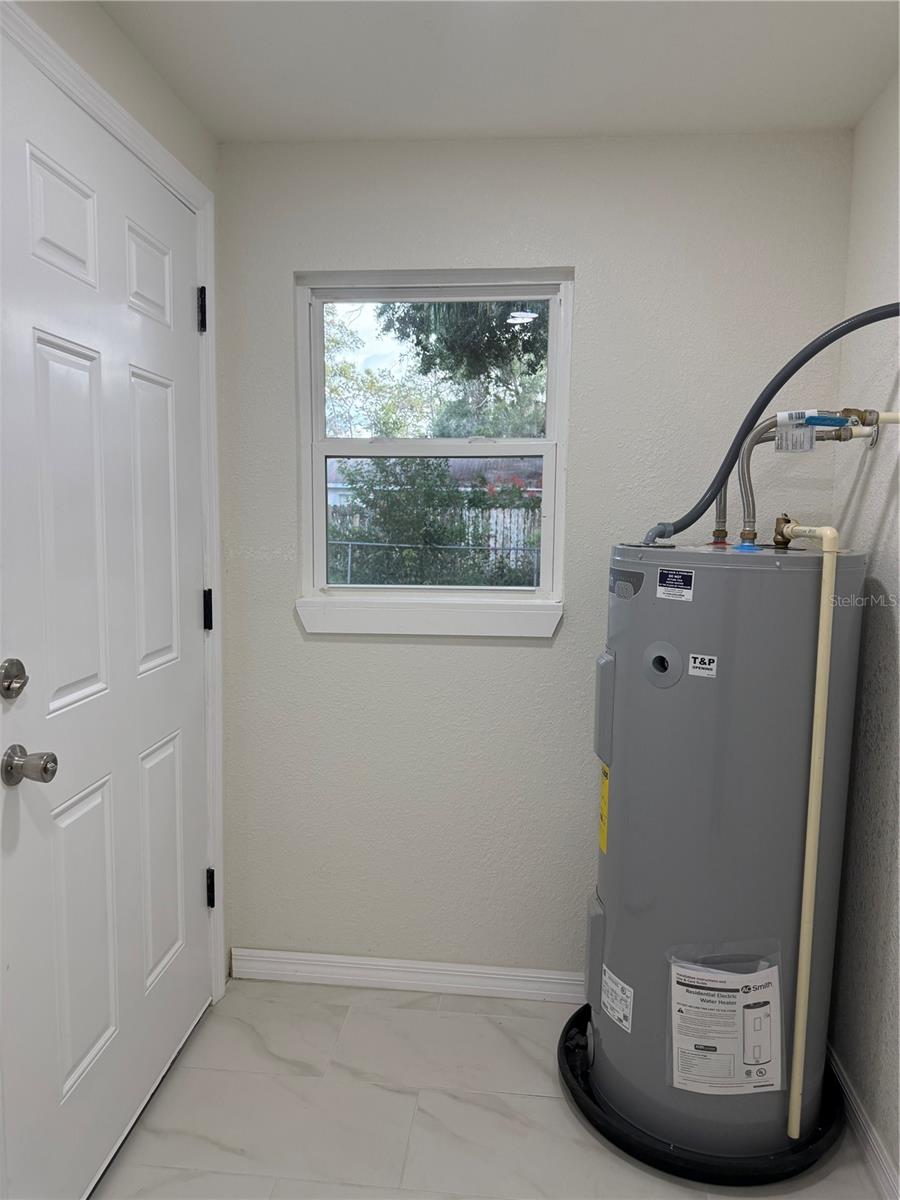 EASY ACRES - Residential