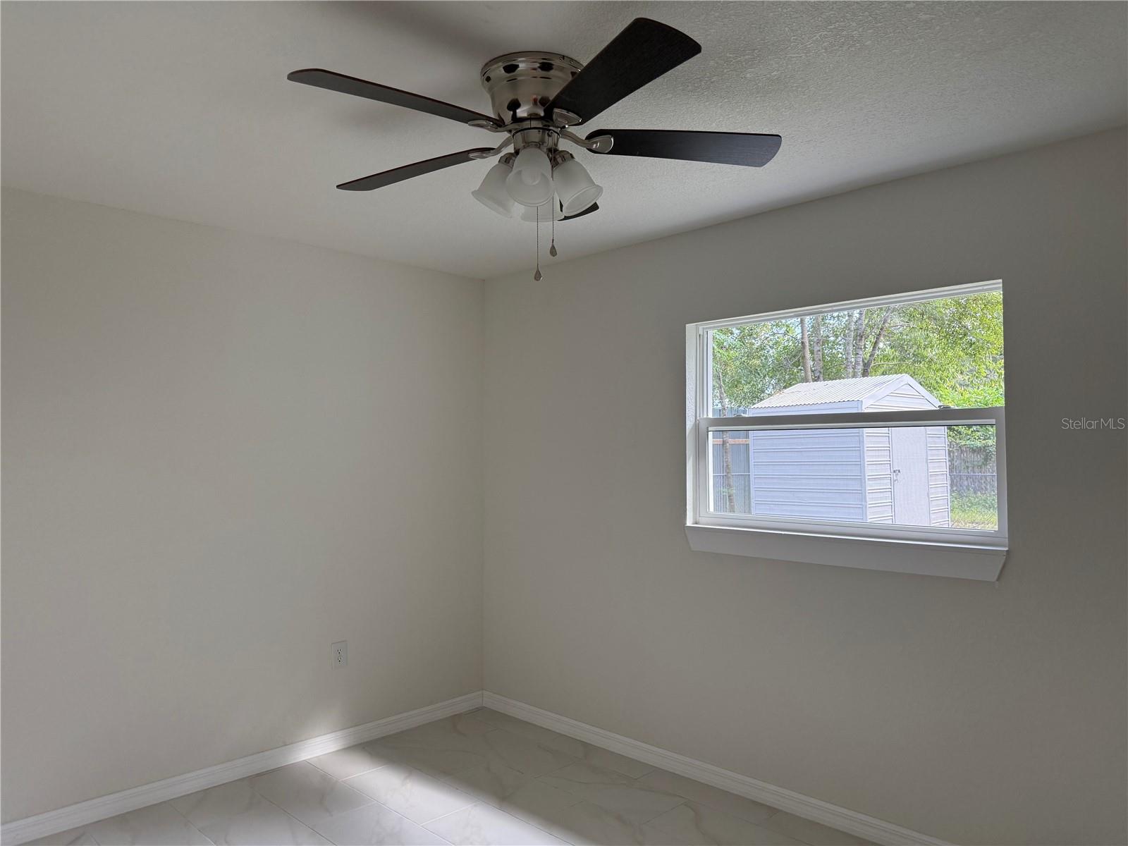 EASY ACRES - Residential