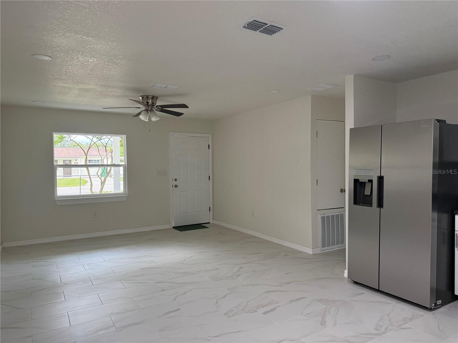 EASY ACRES - Residential