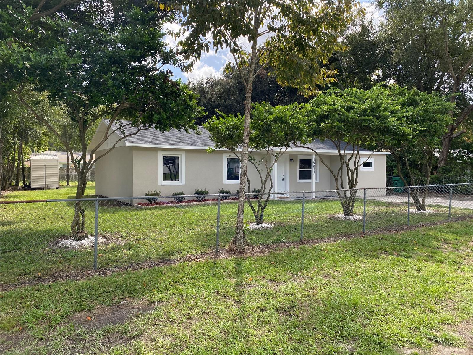 EASY ACRES - Residential