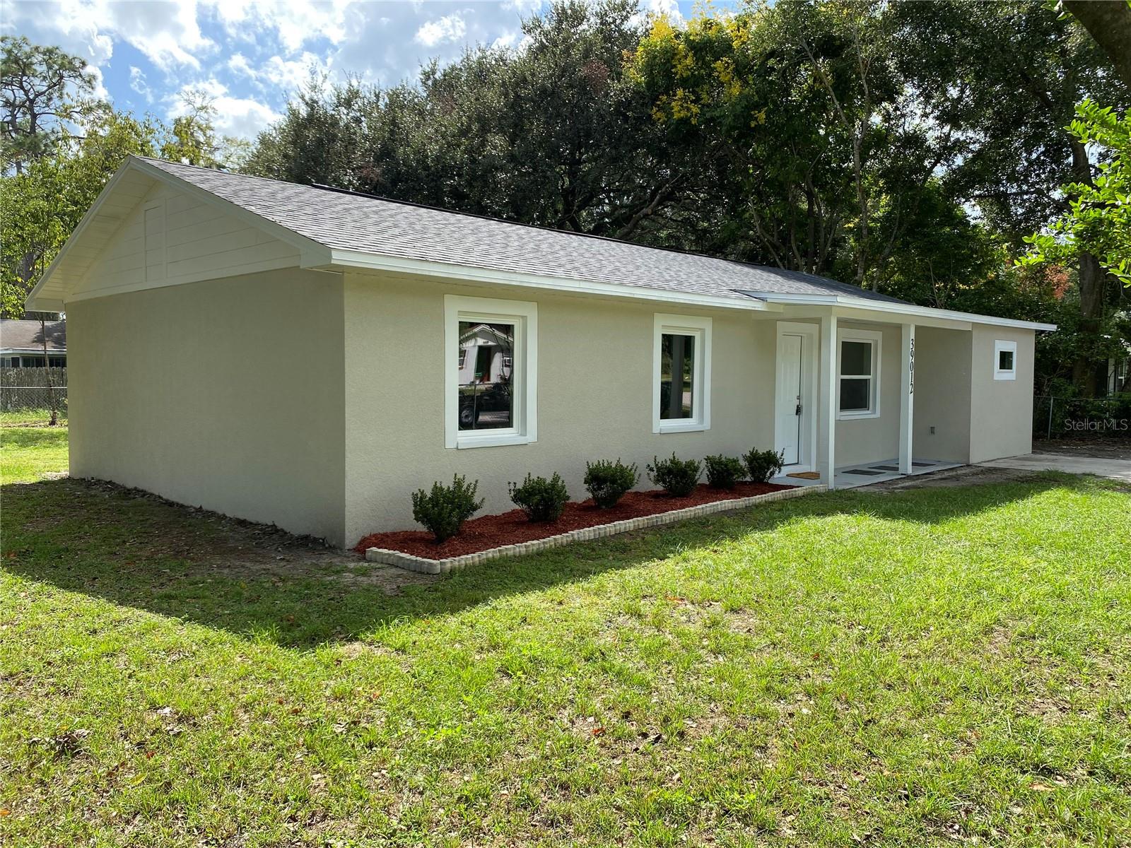 EASY ACRES - Residential
