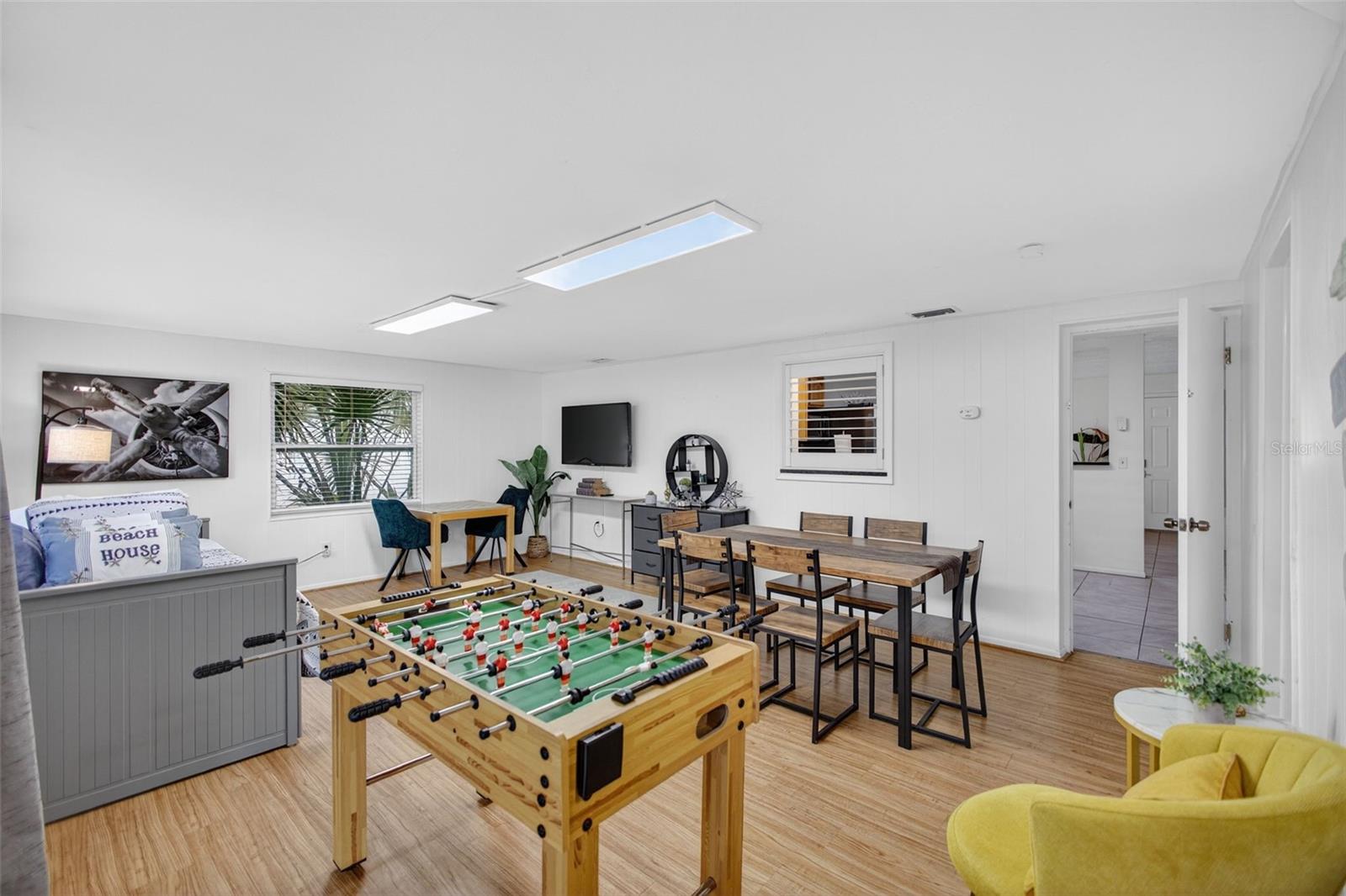 PARK VIEW ESTATES - Residential Lease