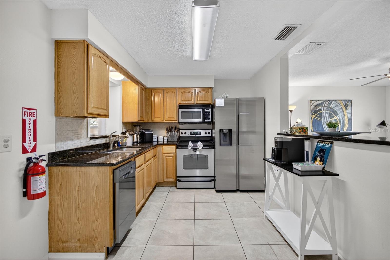 PARK VIEW ESTATES - Residential Lease