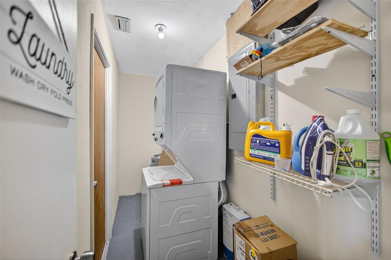 PARK VIEW ESTATES - Residential Lease