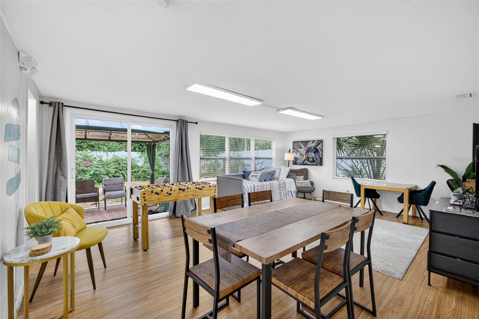 PARK VIEW ESTATES - Residential Lease