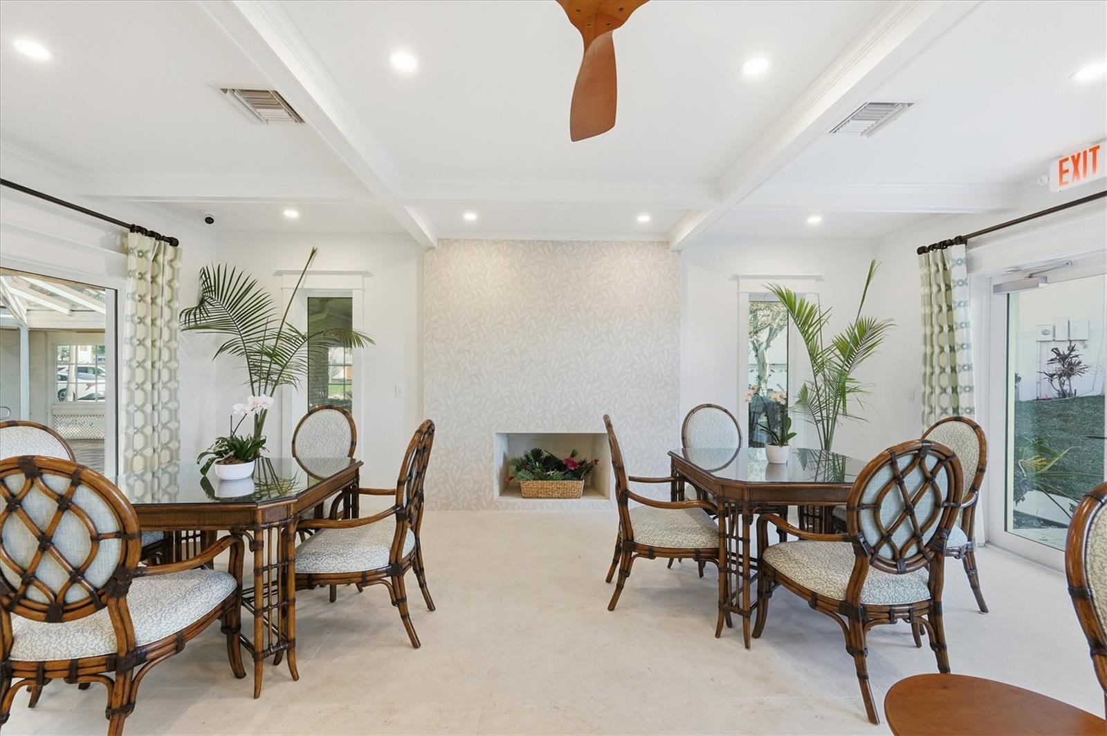 PLACIDA HARBOUR PH 04 BLDG 21 - Residential