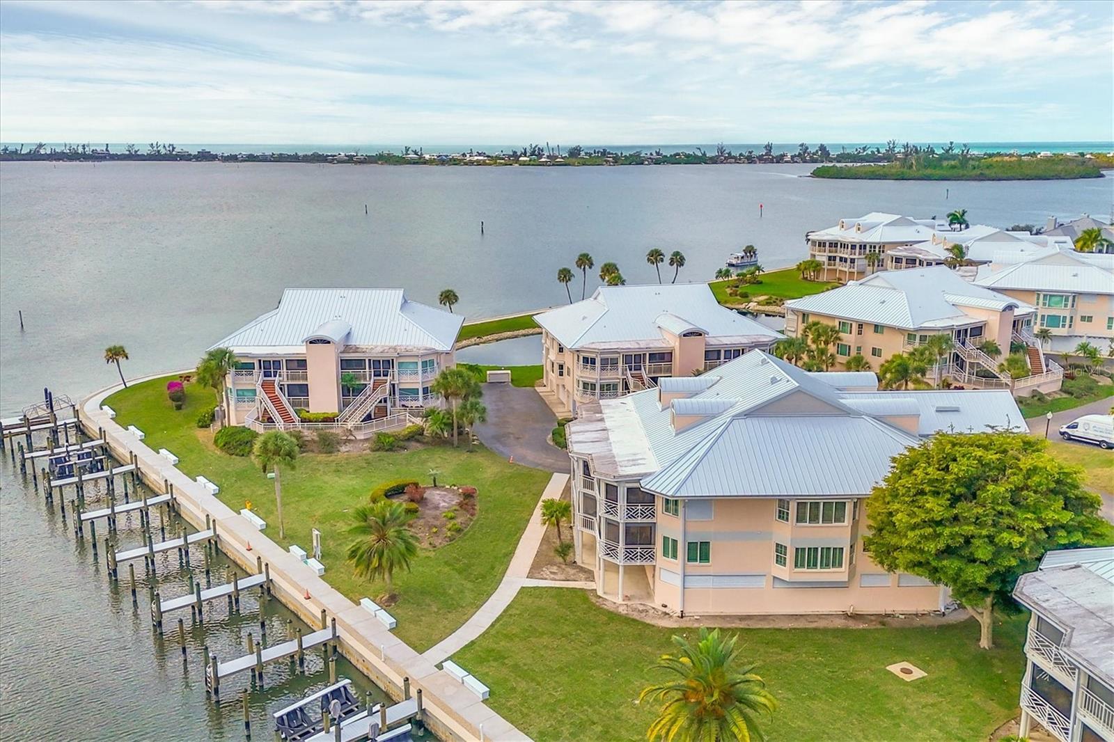 PLACIDA HARBOUR PH 04 BLDG 21 - Residential