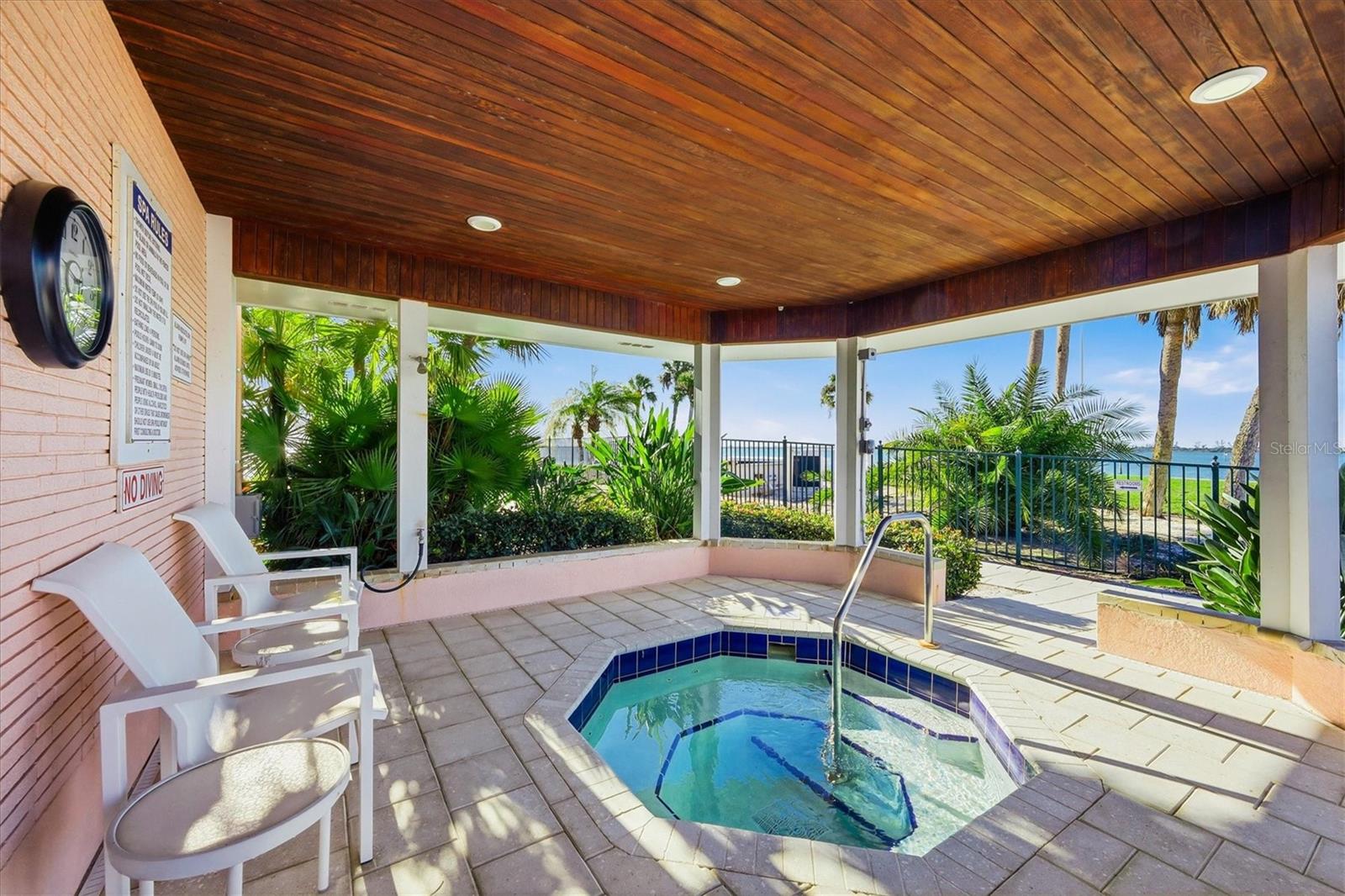 PLACIDA HARBOUR PH 04 BLDG 21 - Residential