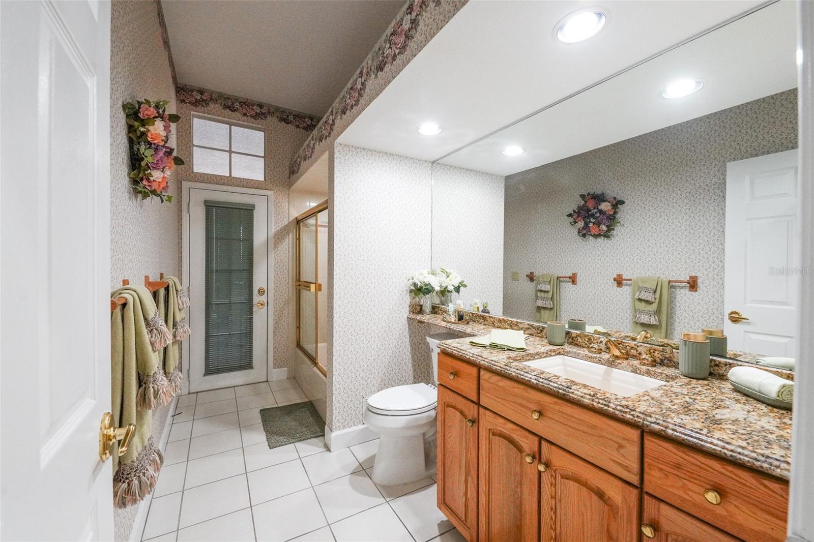 DRY CREEK ESTATES - Residential