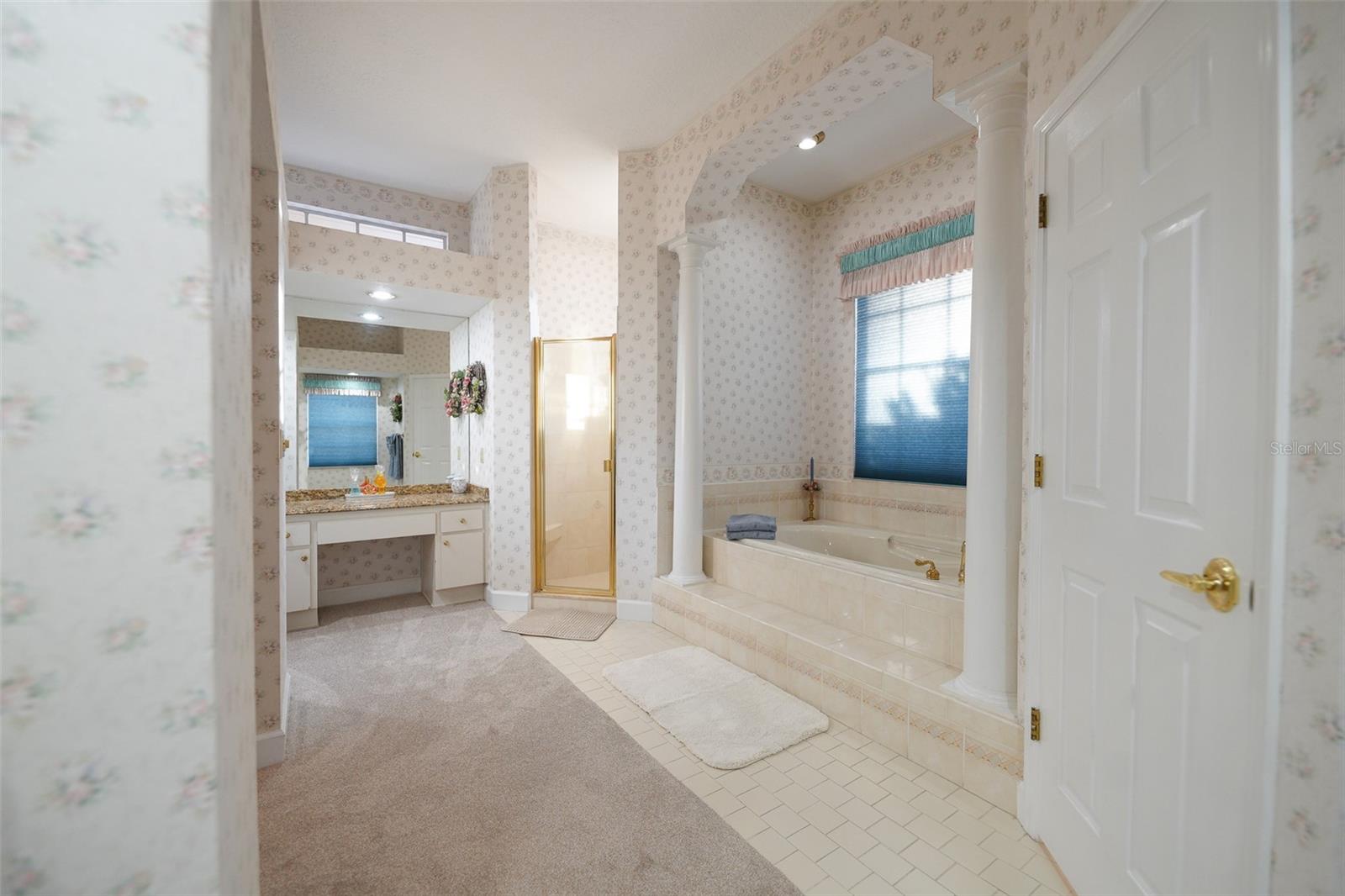 DRY CREEK ESTATES - Residential