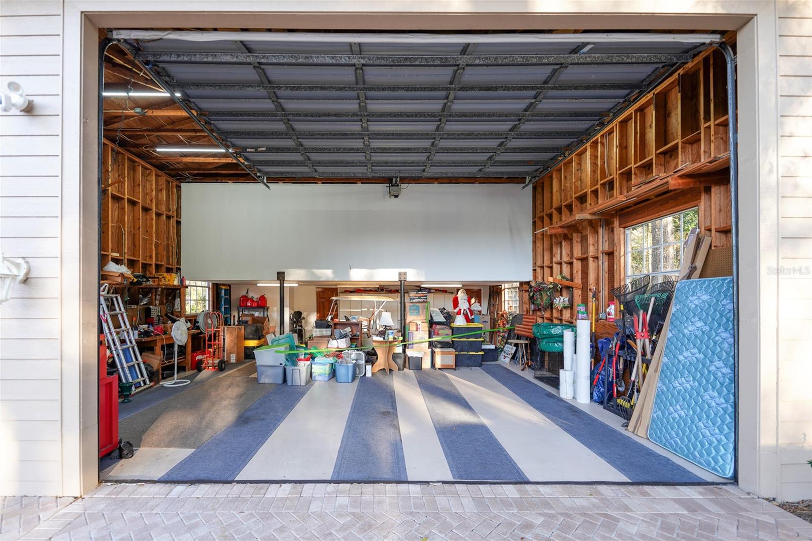 DRY CREEK ESTATES - Residential