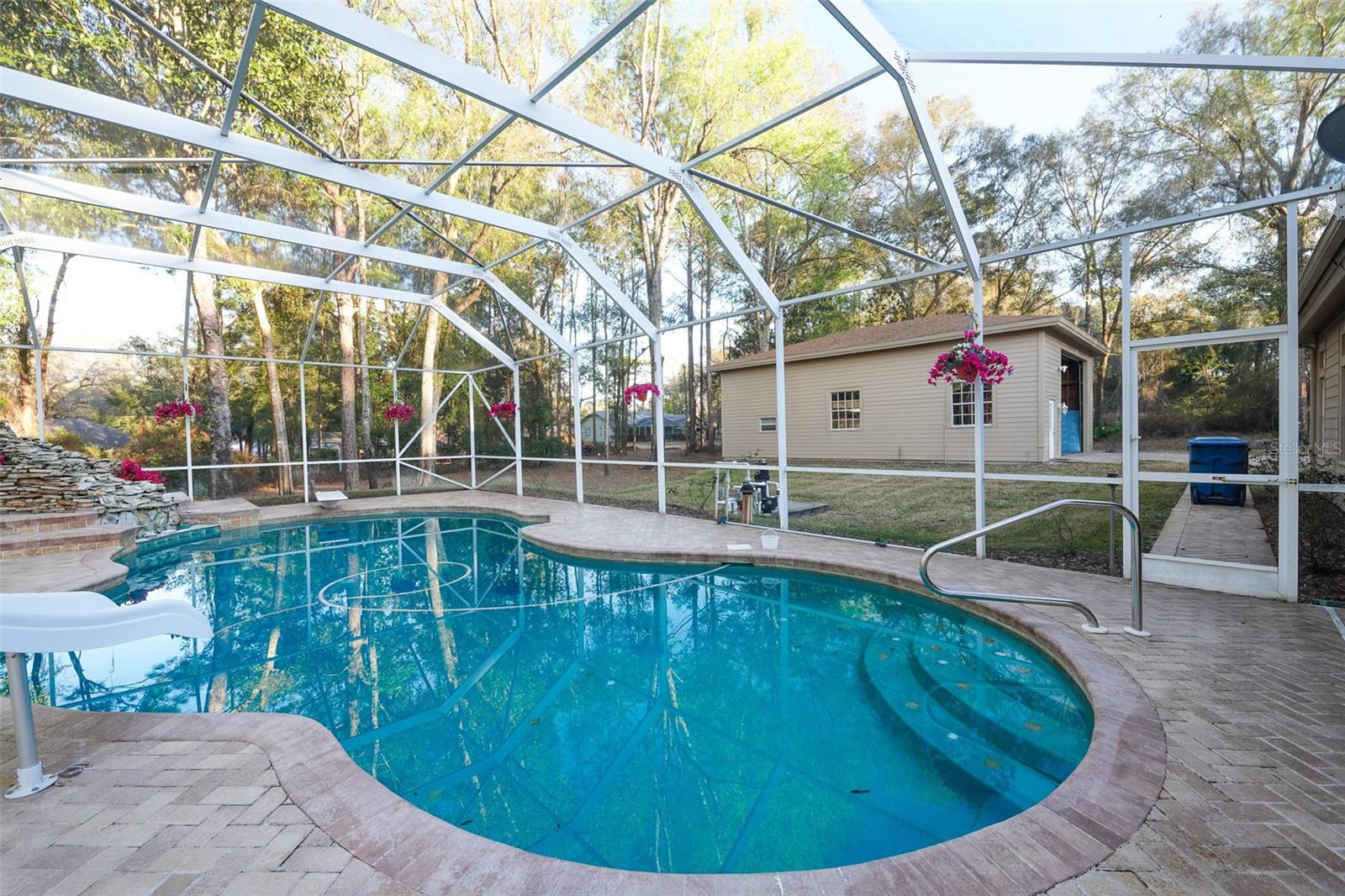 DRY CREEK ESTATES - Residential