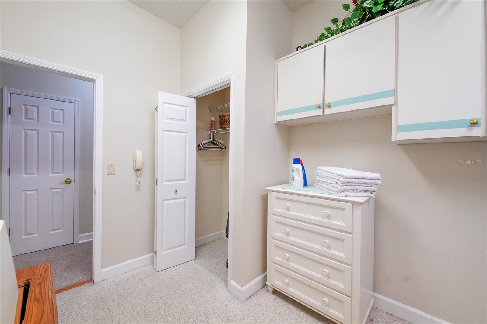 DRY CREEK ESTATES - Residential