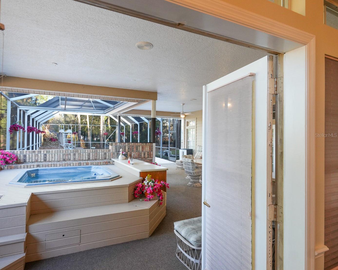 DRY CREEK ESTATES - Residential