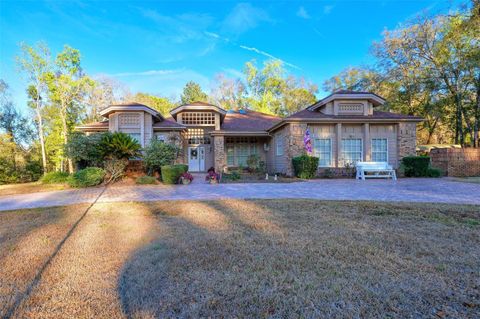 Photo of 13044 Bridle Path, Brooksville, FL 34614 (MLS # TB8481058)