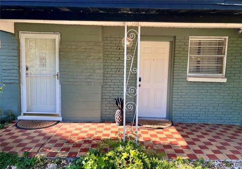 A home in AUBURNDALE