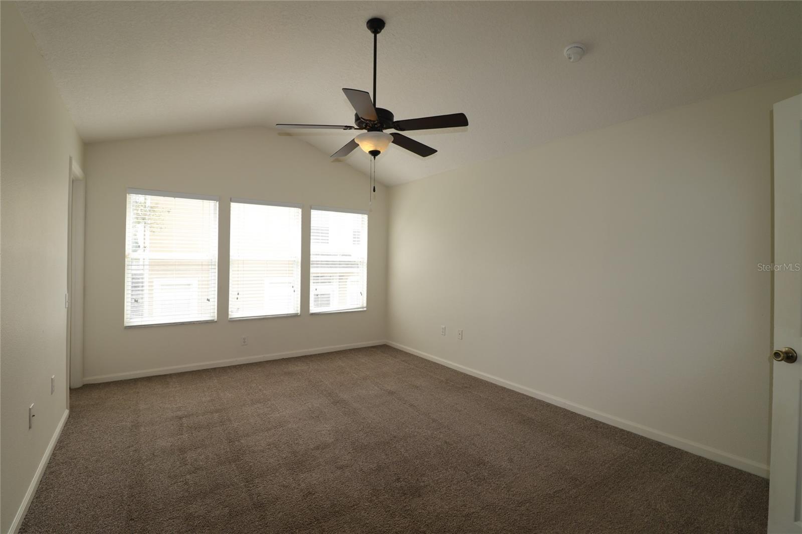 VISTAS AT LAKE HOWELL - Residential Lease