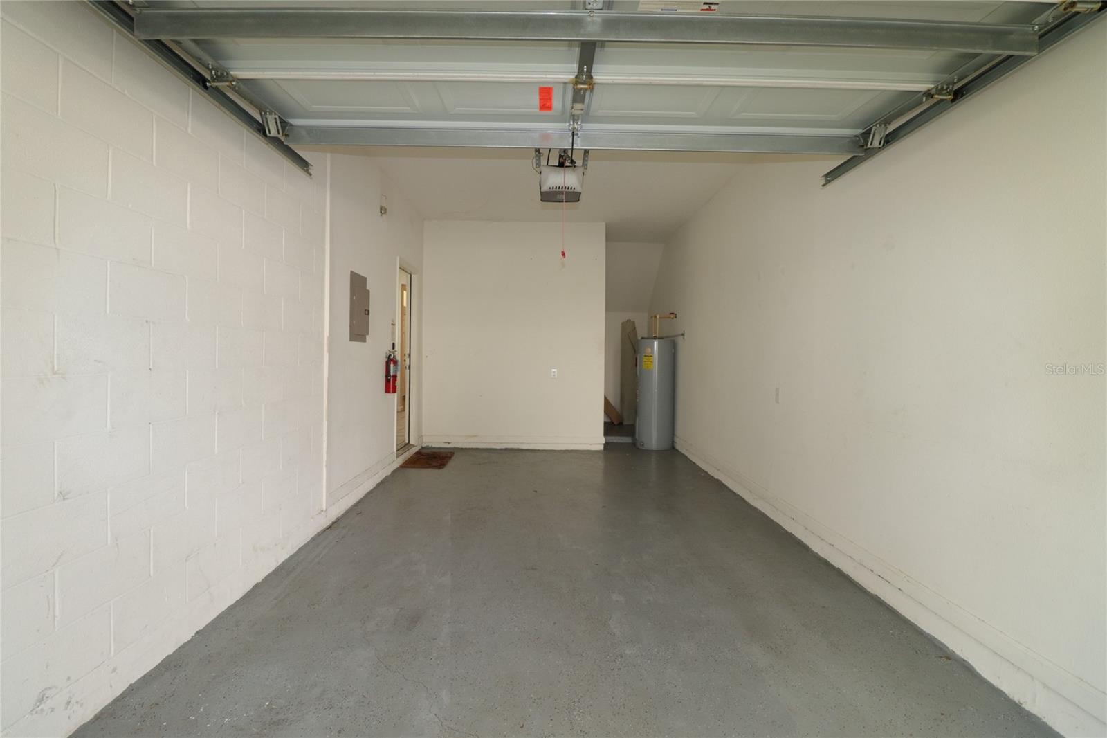 VISTAS AT LAKE HOWELL - Residential Lease