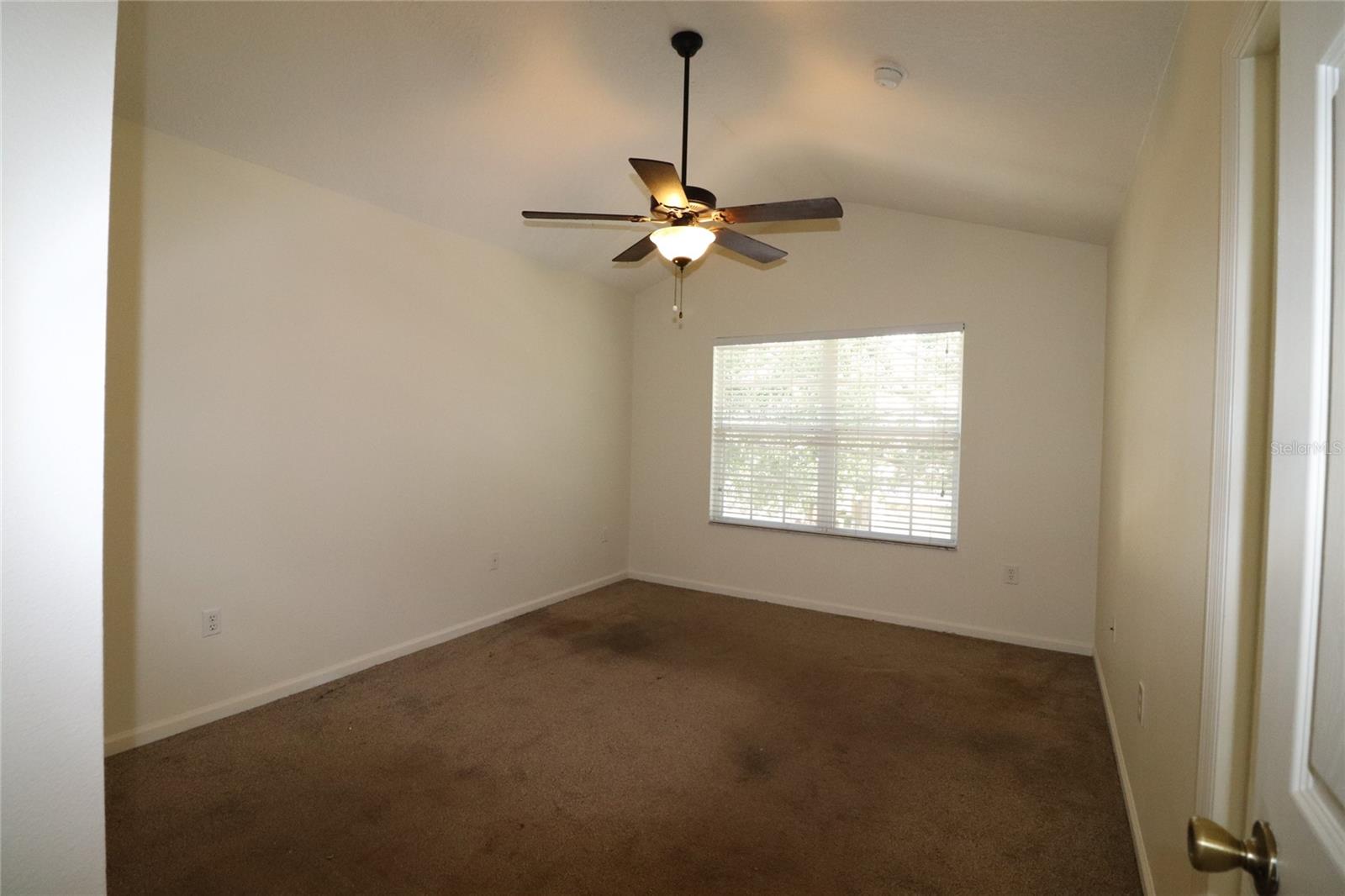 VISTAS AT LAKE HOWELL - Residential Lease