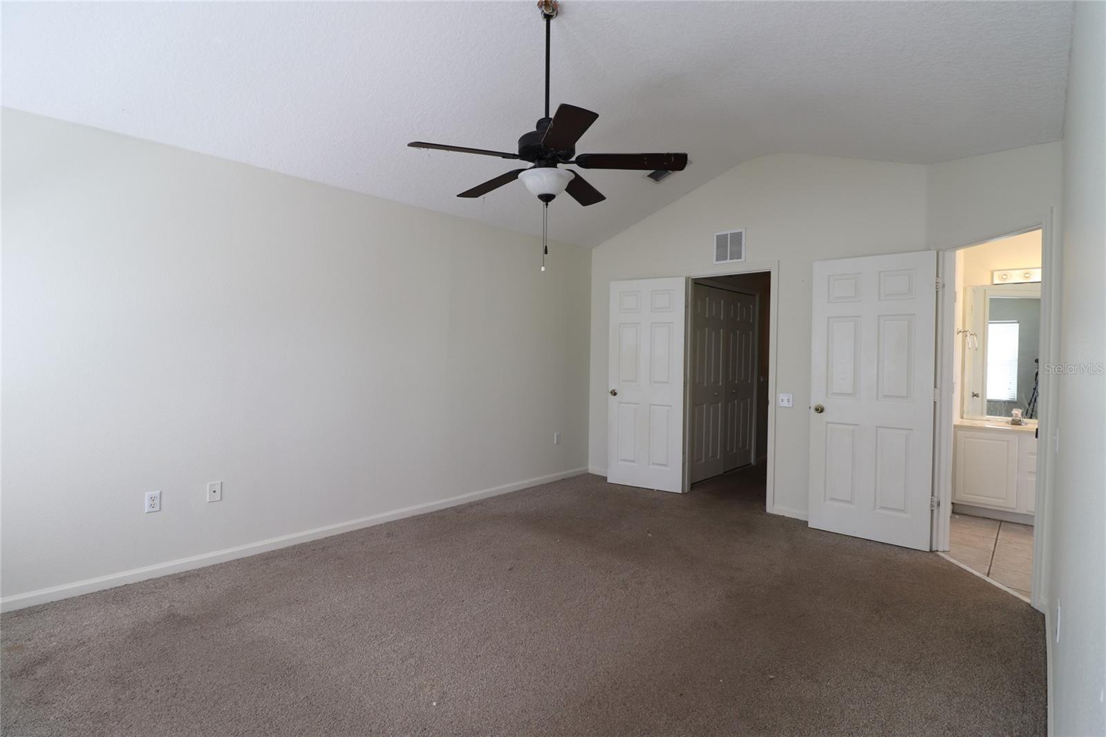 VISTAS AT LAKE HOWELL - Residential Lease