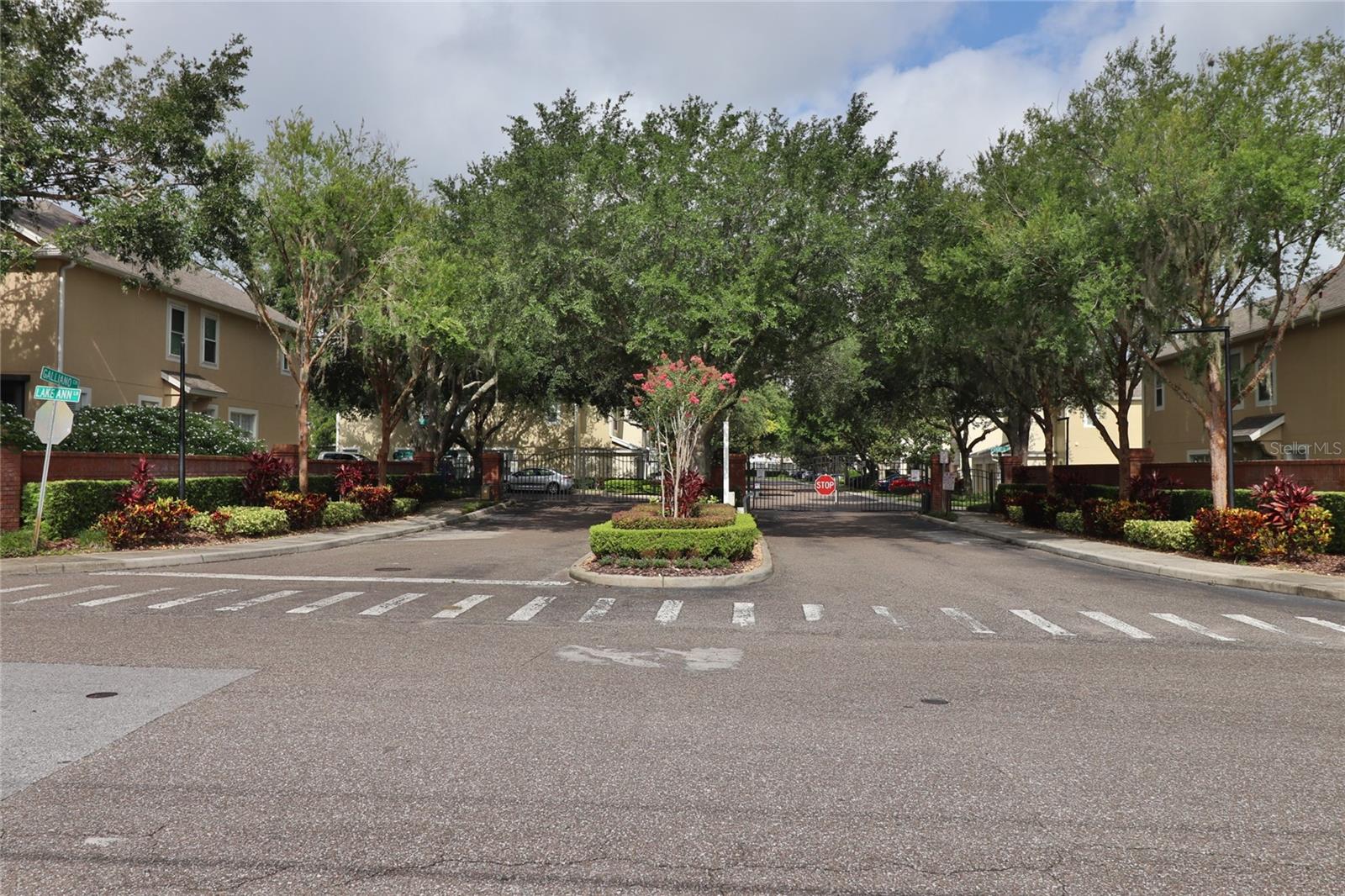 VISTAS AT LAKE HOWELL - Residential Lease