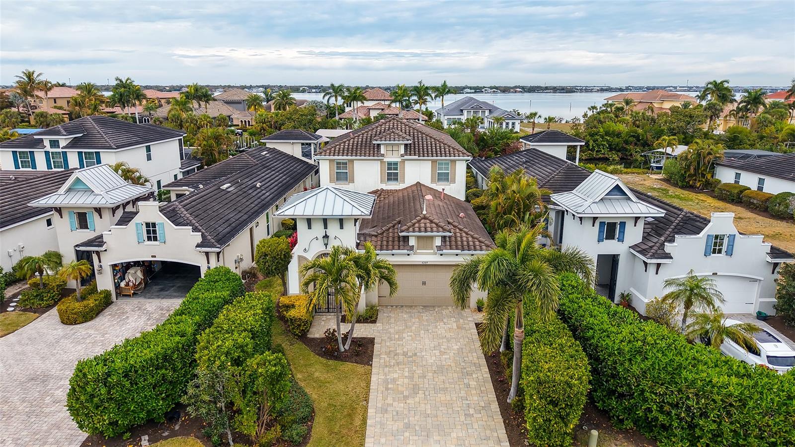 BELLA SOLE @ RIVERDALE - Residential