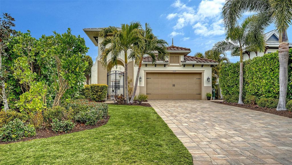 Photo of 4209 5th Avenue NE, Bradenton, FL 34208 (MLS # A4681951)