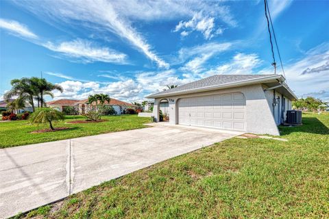 Single Family Residence in PORT CHARLOTTE FL 170 CAMBRIDGE DRIVE 56.jpg