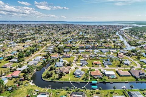 Single Family Residence in PORT CHARLOTTE FL 170 CAMBRIDGE DRIVE 41.jpg