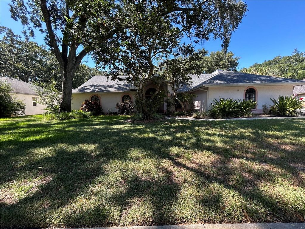 Photo of 1418 Hounds Hollow Court, Lutz, FL 33549 (MLS # TB8522613)