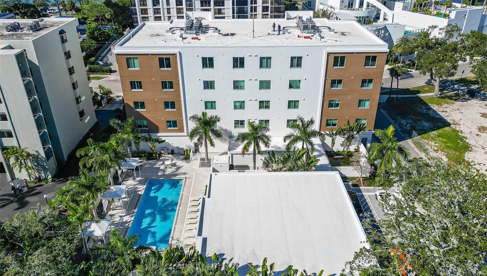 711 S PALM AVENUE 203
