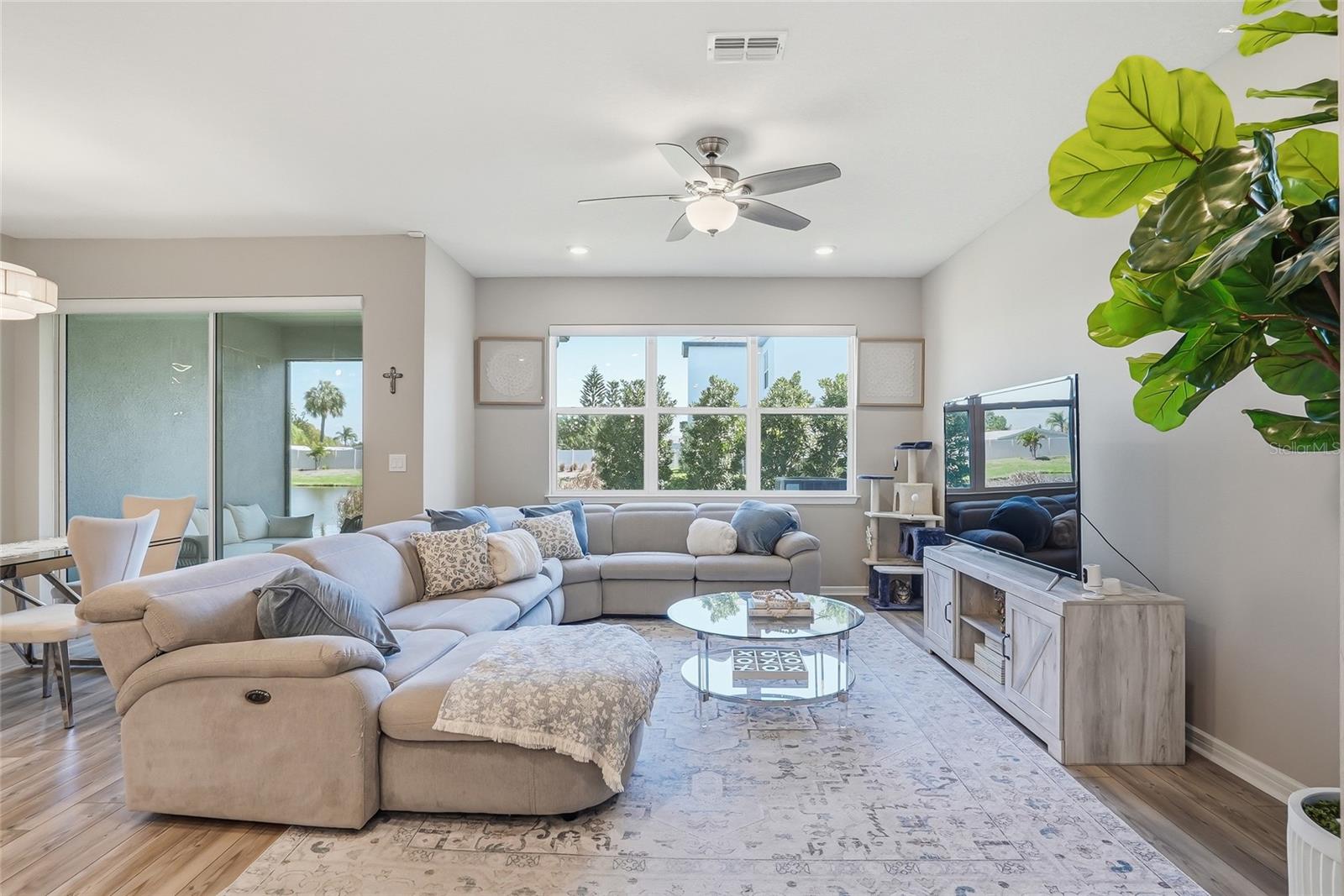 SHORELINE REP - Residential