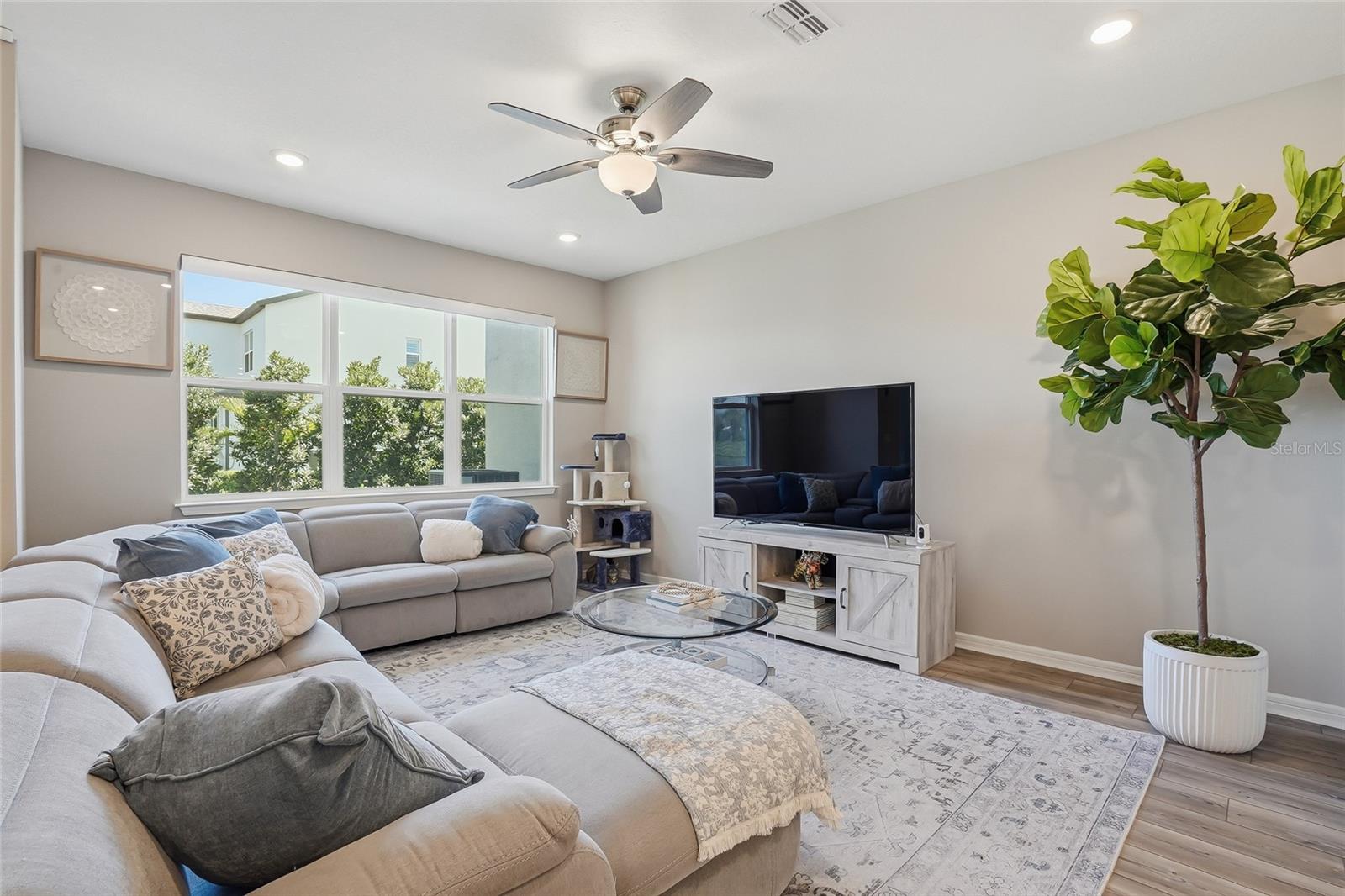 SHORELINE REP - Residential