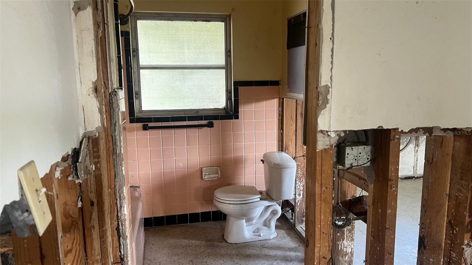 BROOKWOOD 1ST ADD EASEMENT REP - Residential